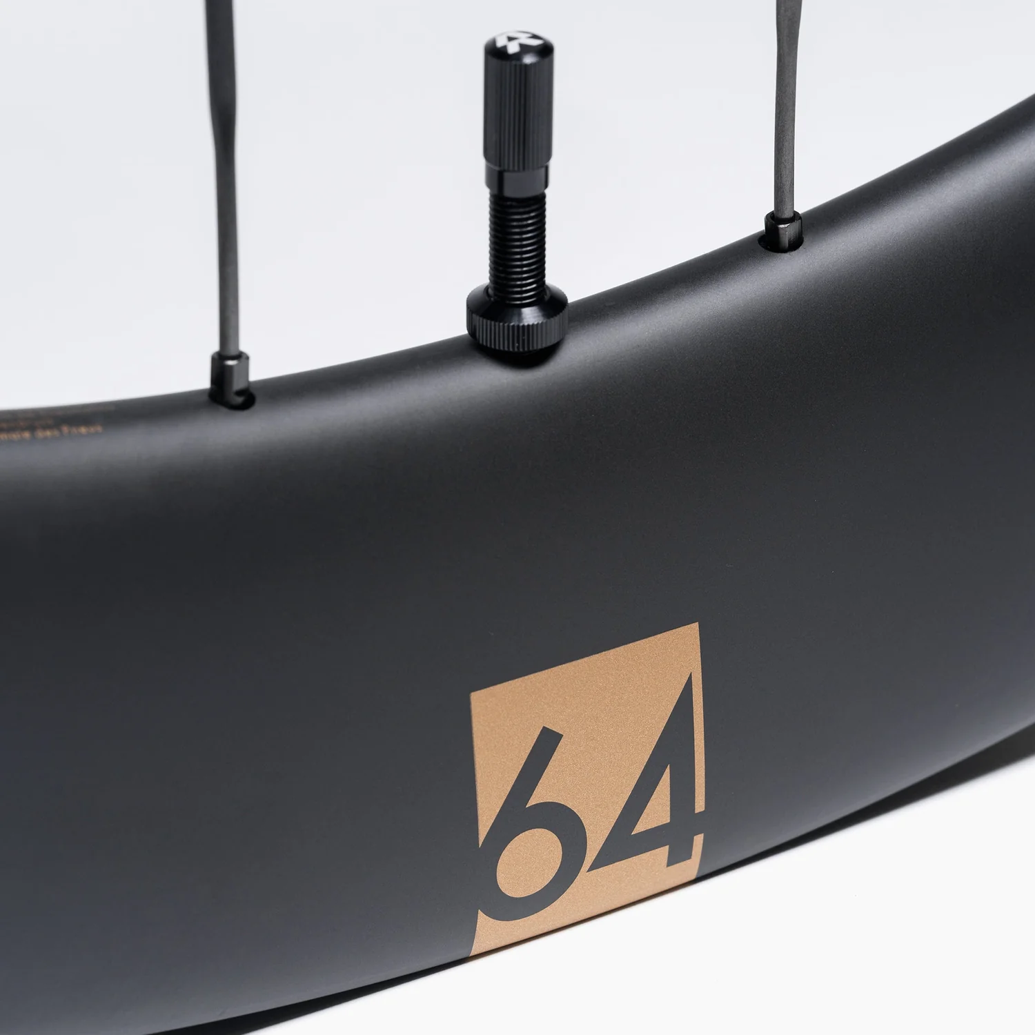 Reserve Turbulent Aero 57/64 St Tune Naben + Carbon Speichen