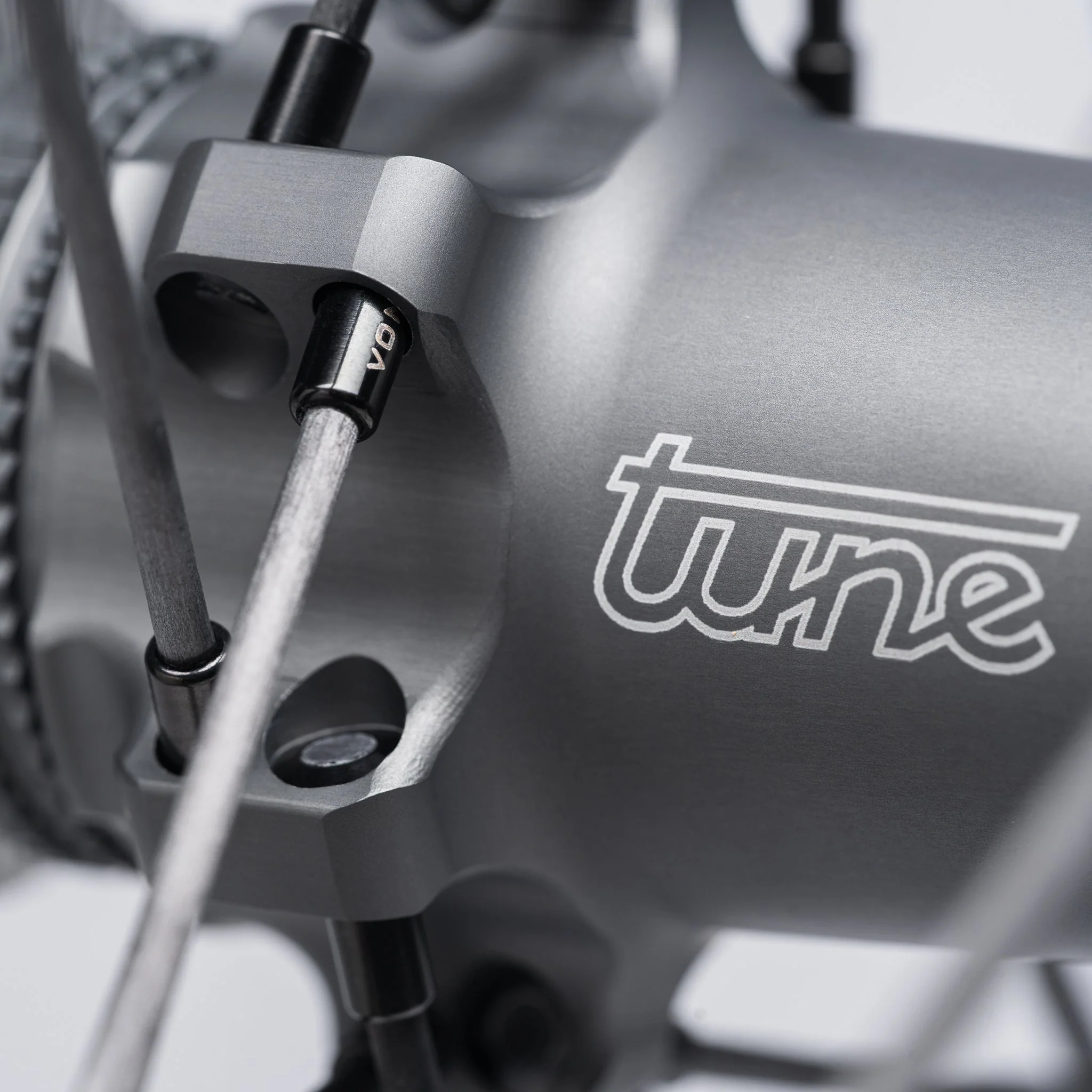 Reserve Turbulent Aero 42/49 SL Tune Naben + Carbon Speichen