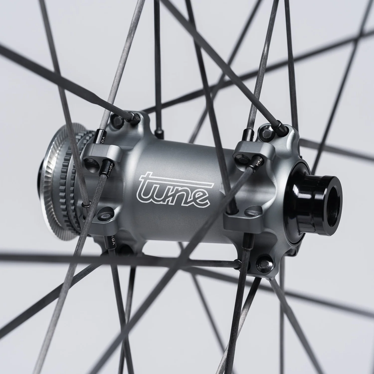 Reserve Turbulent Aero 57/64 St Tune Naben + Carbon Speichen